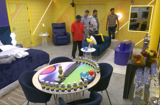 Alberto Cowboy inaugura Quarto do Líder do BBB 26