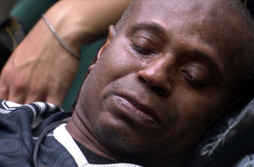 Edilson chora após desistir da Prova do Líder