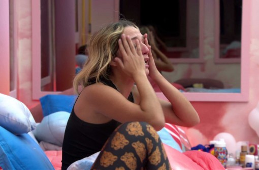 Emparedada, Samira considera represália contra Sol Vega