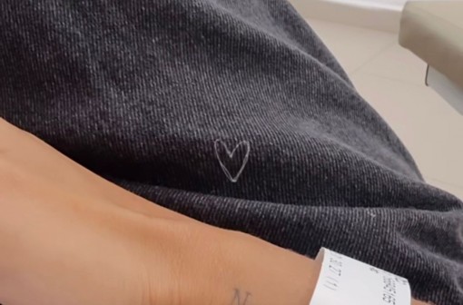 Ex-BBB Deniziane é hospitalizada com infecção nos rins