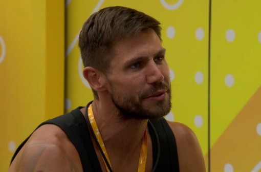 Jonas Sulzbach faz sua estreia no Quarto do Líder do BBB 26