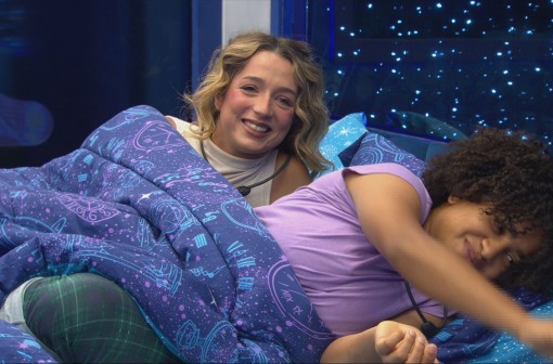 Milena alerta Samira no BBB 26: 'Aquele povo comeu seu cérebro'