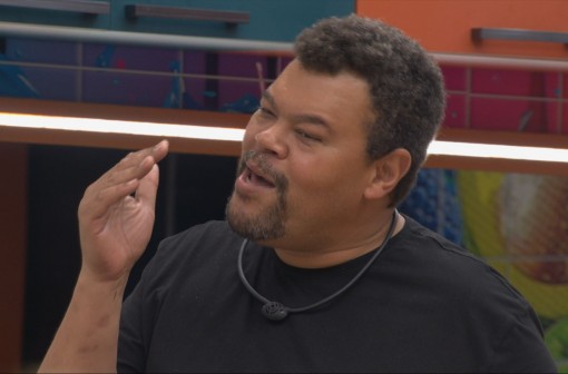 Babu Santana elogia Solange Couto no BBB 26 e brinca: 'Gostosa'