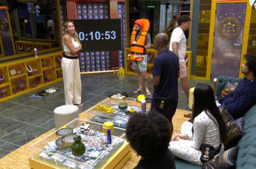 Participantes do BBB 26 discutem por tempo no Raio-X