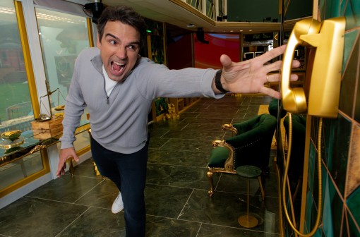 Que horas começa o BBB 26 hoje, sábado (31)?