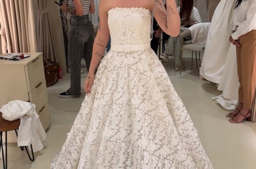 Viih Tube exibe prova de vestido de noiva