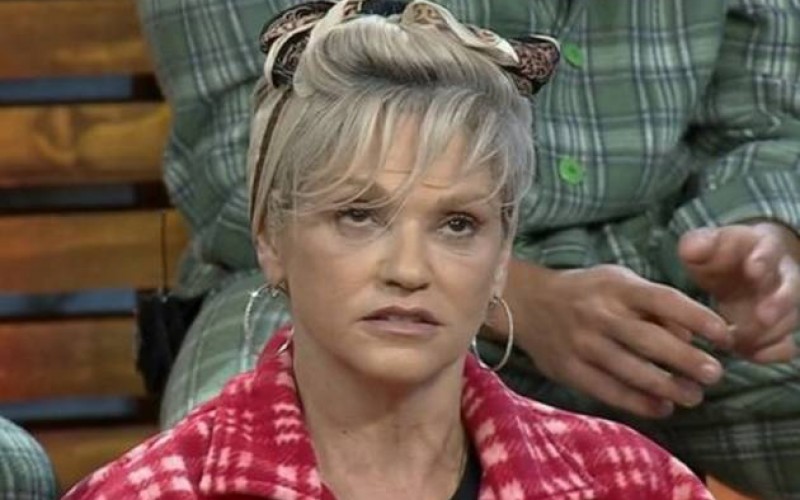 Andréa Nóbrega rasga o verbo e faz acusação contra Rodrigo Phavanello