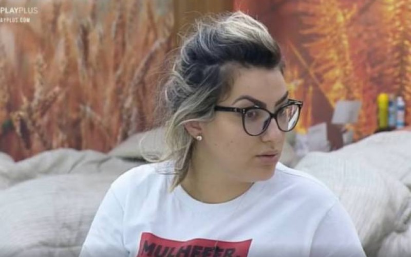 “Ela só joga blasfêmias”, dispara Thayse sobre Andréa Nóbrega