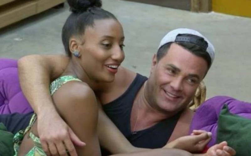 Sabrina Paiva e Rodrigo Phavanello planejam rumo após fim do reality