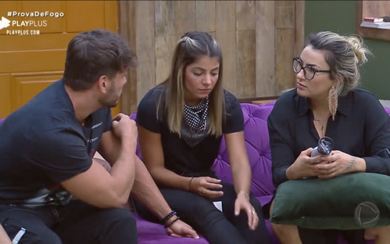 Adversários de Tati comemoram saída da peoa e volta de Diego