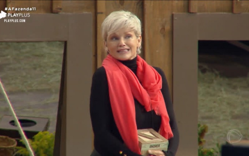 Andréa Nóbrega chora ao falar de Bifão: 