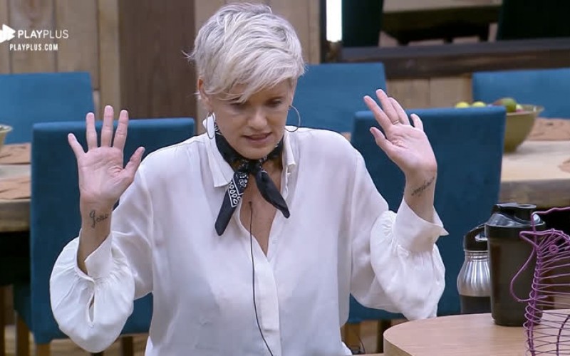 Andréa Nóbrega diz que recusou os parabéns de Lucas: 