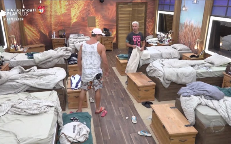 Após atividade, Lucas diz que pensa em desistir do reality