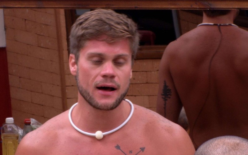 Breno conversa com Kaysar: 