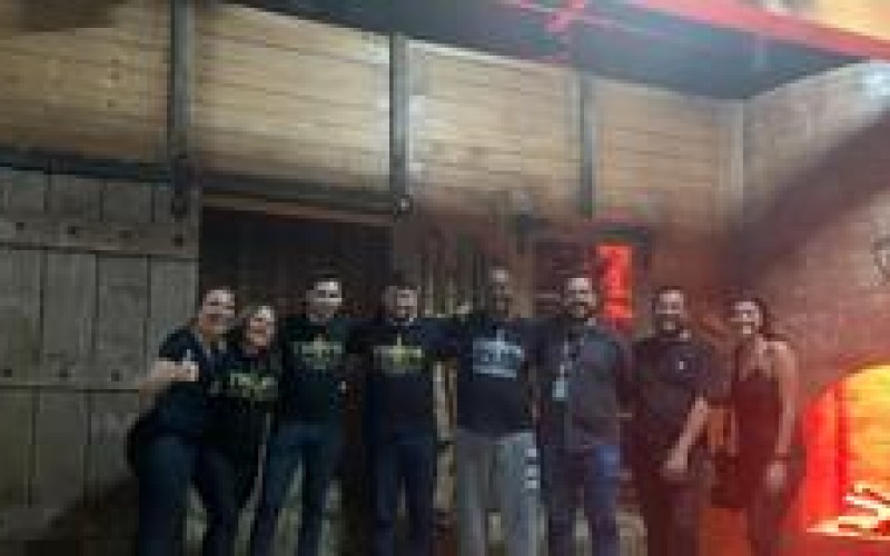 Campeões de vendas visitam bastidores de A Fazenda