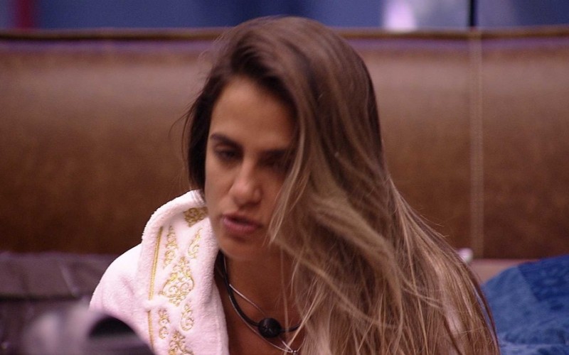 Carolina avisa sobre Hana: 