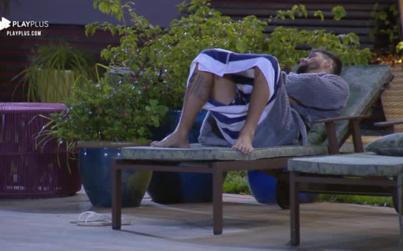 Em noite de nova formação de Roça, Diego Grossi fica pensativo