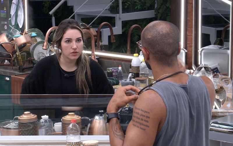 Amanda dispara para Ricardo: 