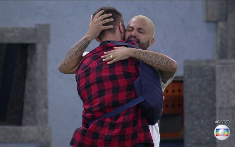 Amizade improvável: Relembre momentos de Arthur e Projota!