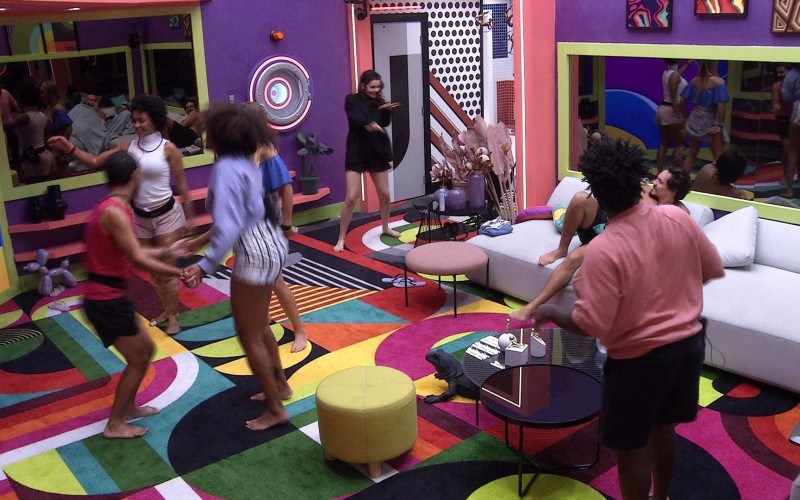 Animados, brothers dançam antes de festa no BBB 22