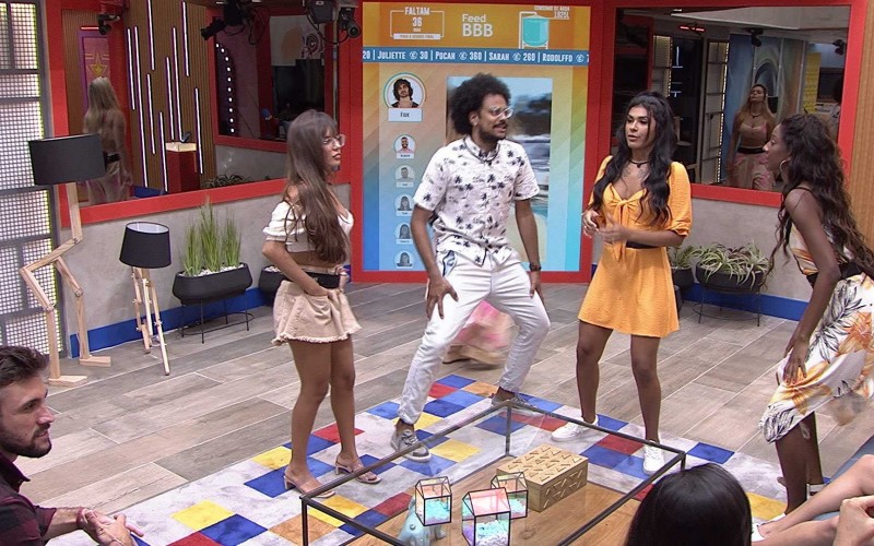 Após ação da Seara, brothers fazem funk com mortadela na casa do BBB21