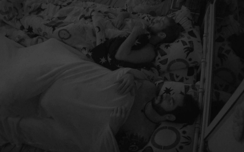 Após Festa do Líder Gilberto, todos dormem na casa do BBB21