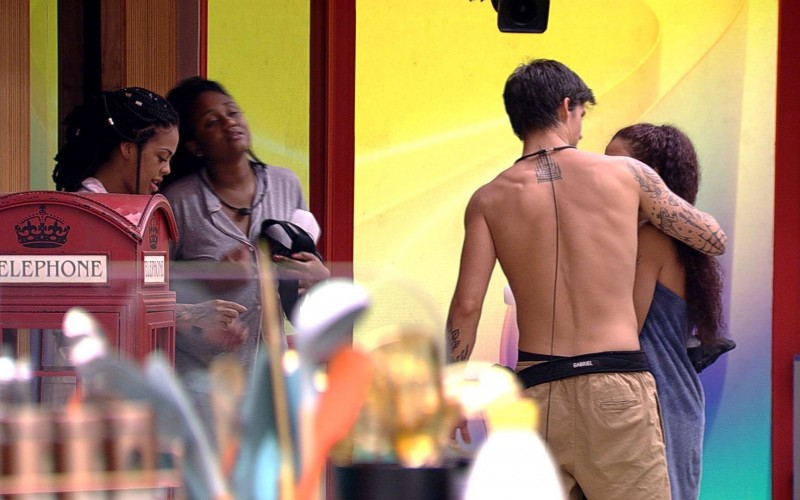 Após festa, Gabriel fala: 