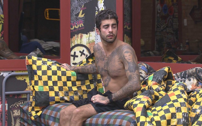 Após noite de festa, os brothers acordam no BBB 22