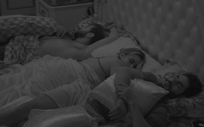 Após noite de Prova do Líder, todos dormem na casa do BBB21