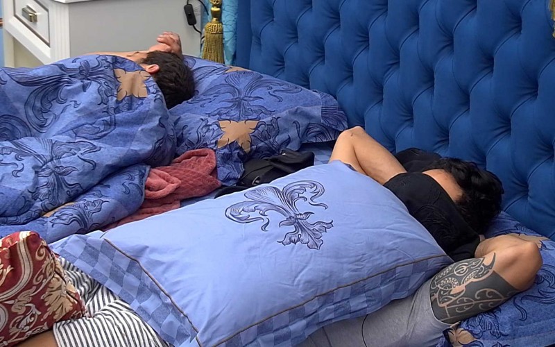 Após Raio-X e café da manhã, brothers dormem no BBB21