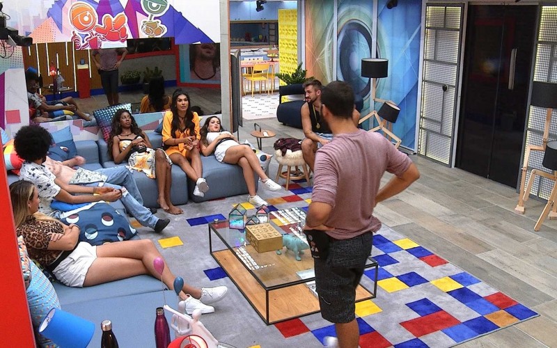 Arthur retruca sister do BBB21: 