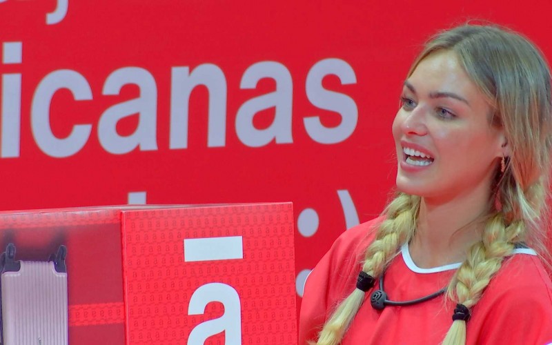 Bárbara se mantém pedindo para Laís fazer força