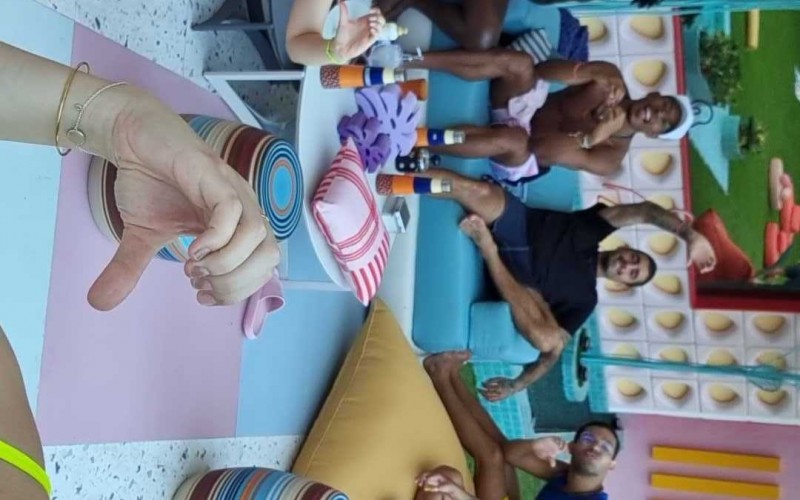 BBB 22: confira o clique dos brothers na área externa da casa