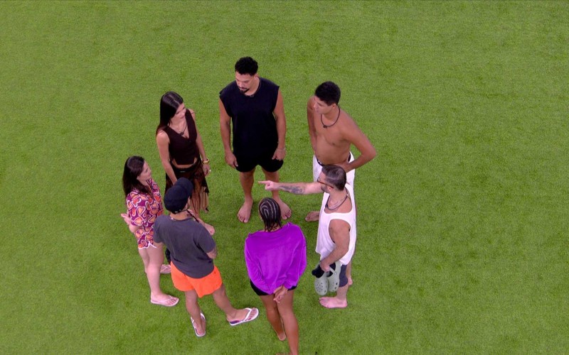 Brothers brincam de pique-esconde no BBB 25