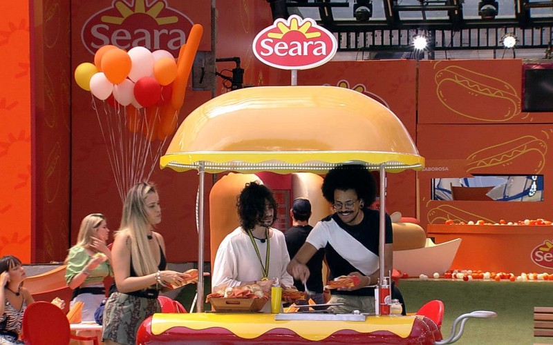 Brothers brincam no Parque Seara em dinâmica do BBB21