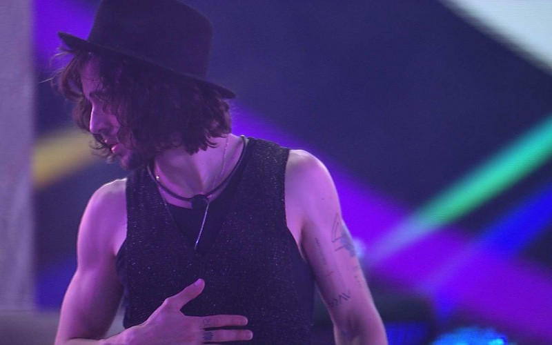 Brothers dançam coreografia de 