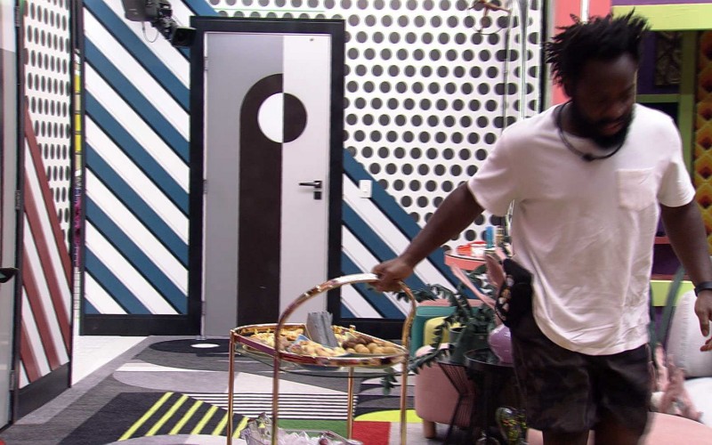 Brothers do BBB 22 recebem comes e bebes do pré-festa