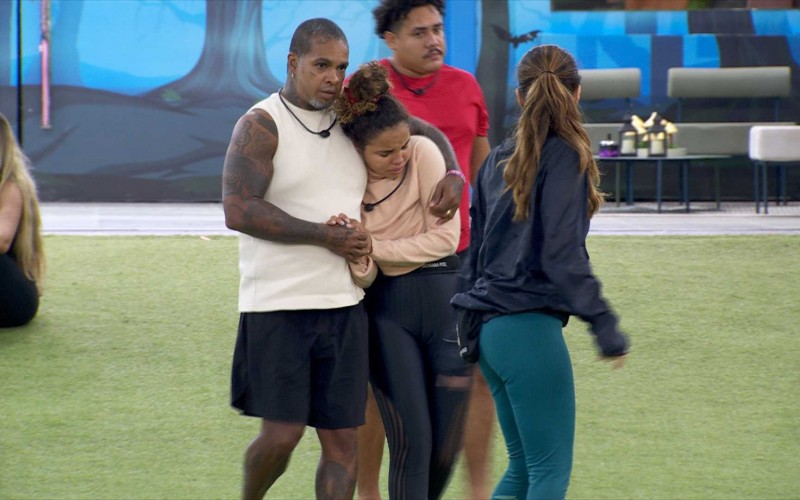 Brothers recebem Pitel após Prova do Líder no BBB 24