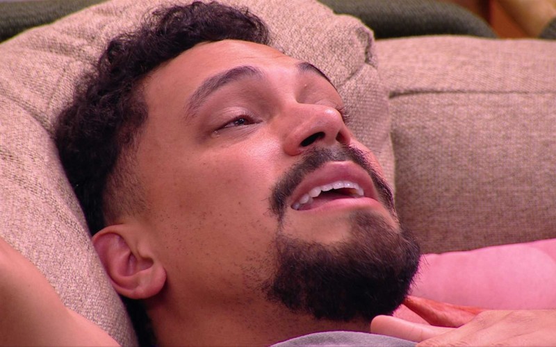 Brothers se emocionam em conversa sobre família no BBB 25