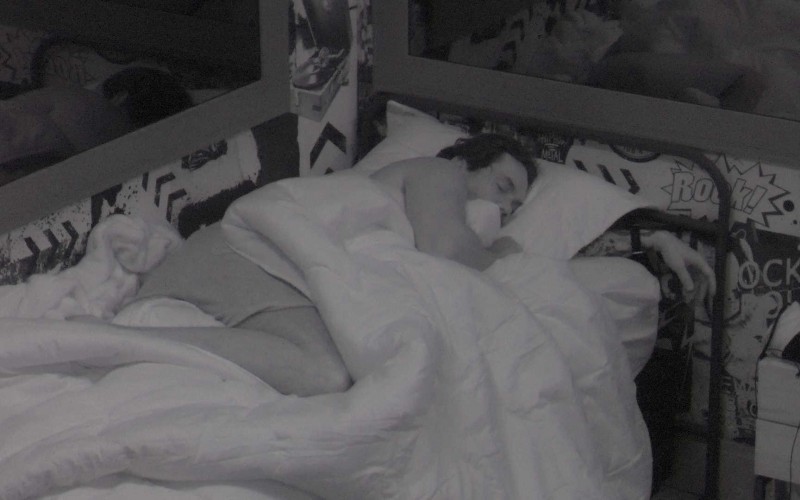 Brothers se juntam a Arthur Aguiar e dormem no BBB 22