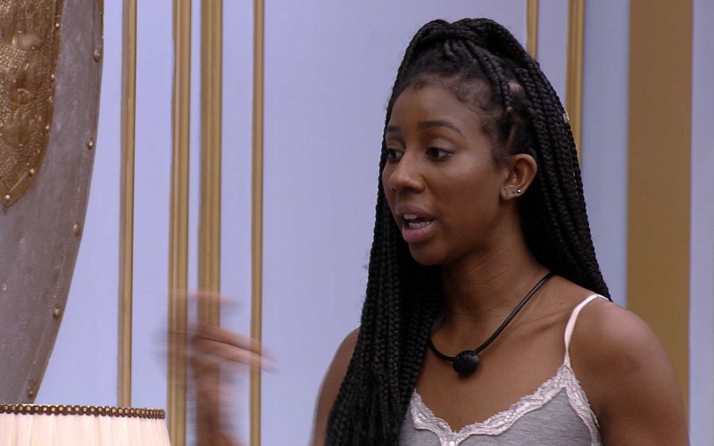 Camilla de Lucas fala sobre Pocah no jogo: 