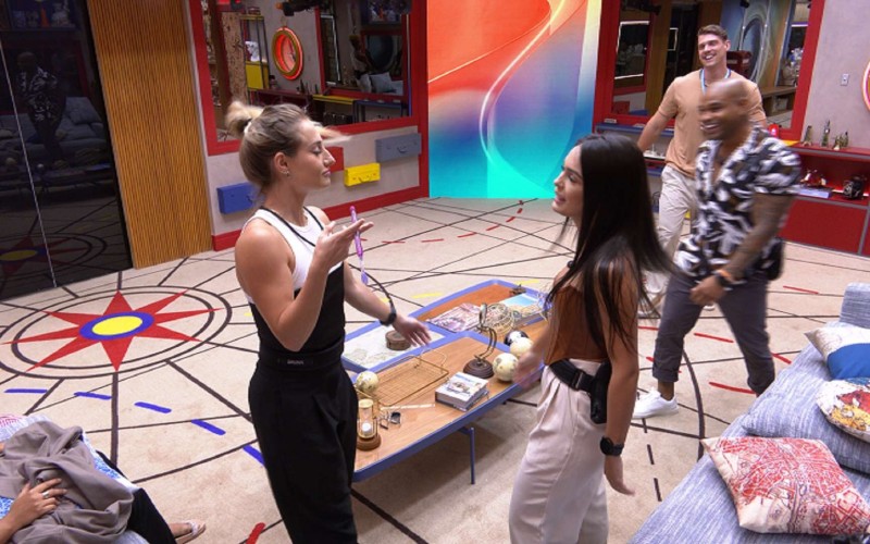 Cezar simula flerte em balada no BBB 23