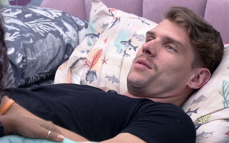 Cristian explica emoji para sister no BBB 23