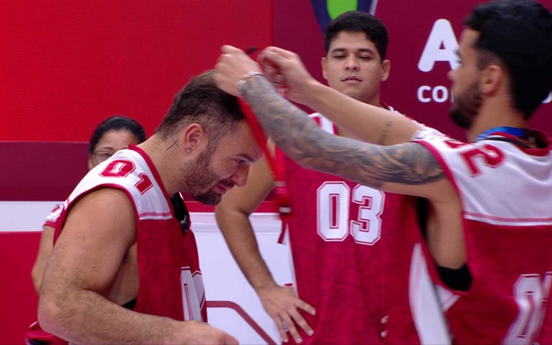 Diego Hypolito recebe o Castigo do Monstro no BBB 25