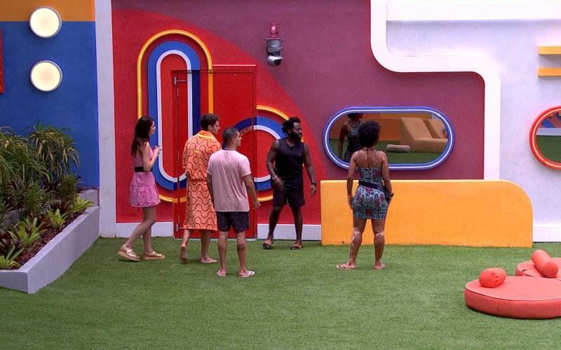 Douglas Silva faz previsão: ‘Big Fone tocou mané!’