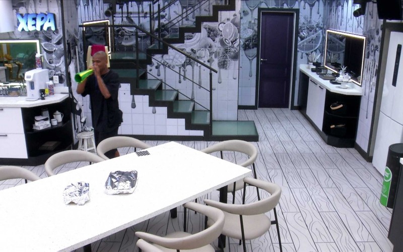 Edilson é liberado de usar vuvuzela no BBB 26