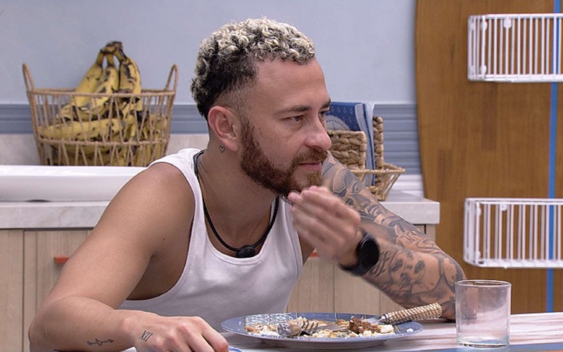 Fred e Marvvila estranham atitude de Dania Mendez no BBB 23