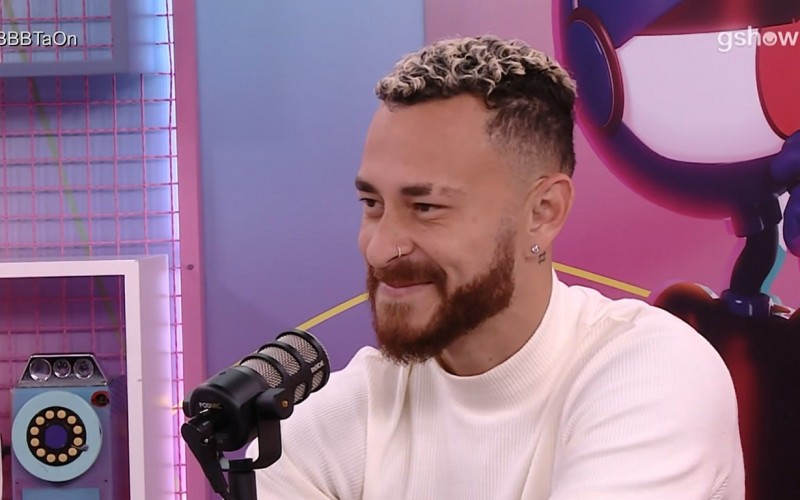 Fred revela que tomou banho pelado dentro do BBB 23: 