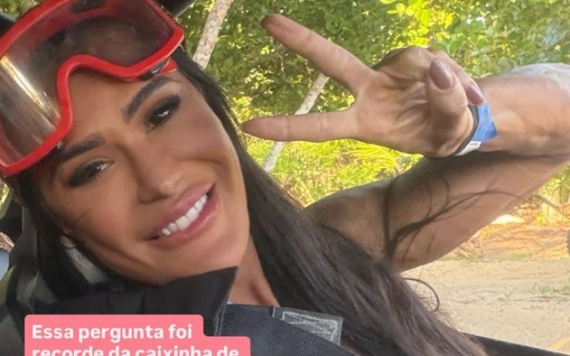 Gracyanne Barbosa revela status: 