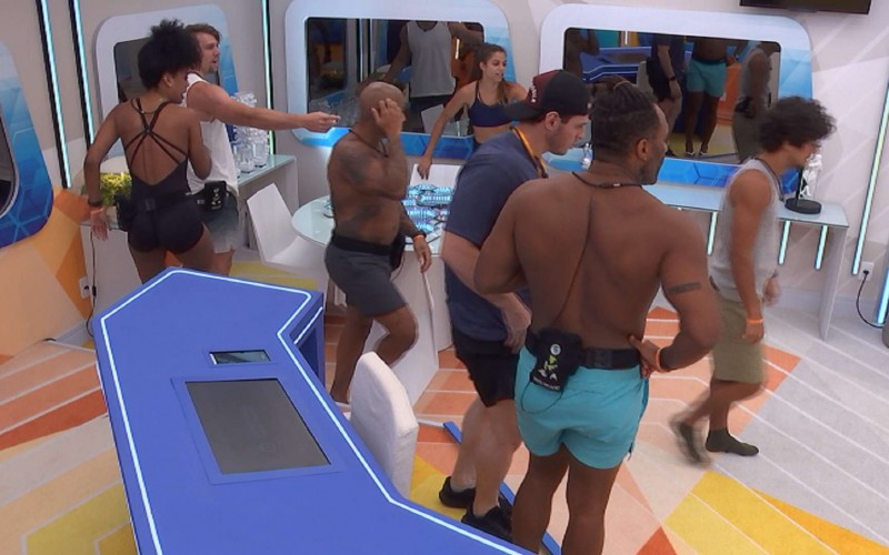 No BBB 23, Gustavo comemora sua estreia no Quarto do Líder